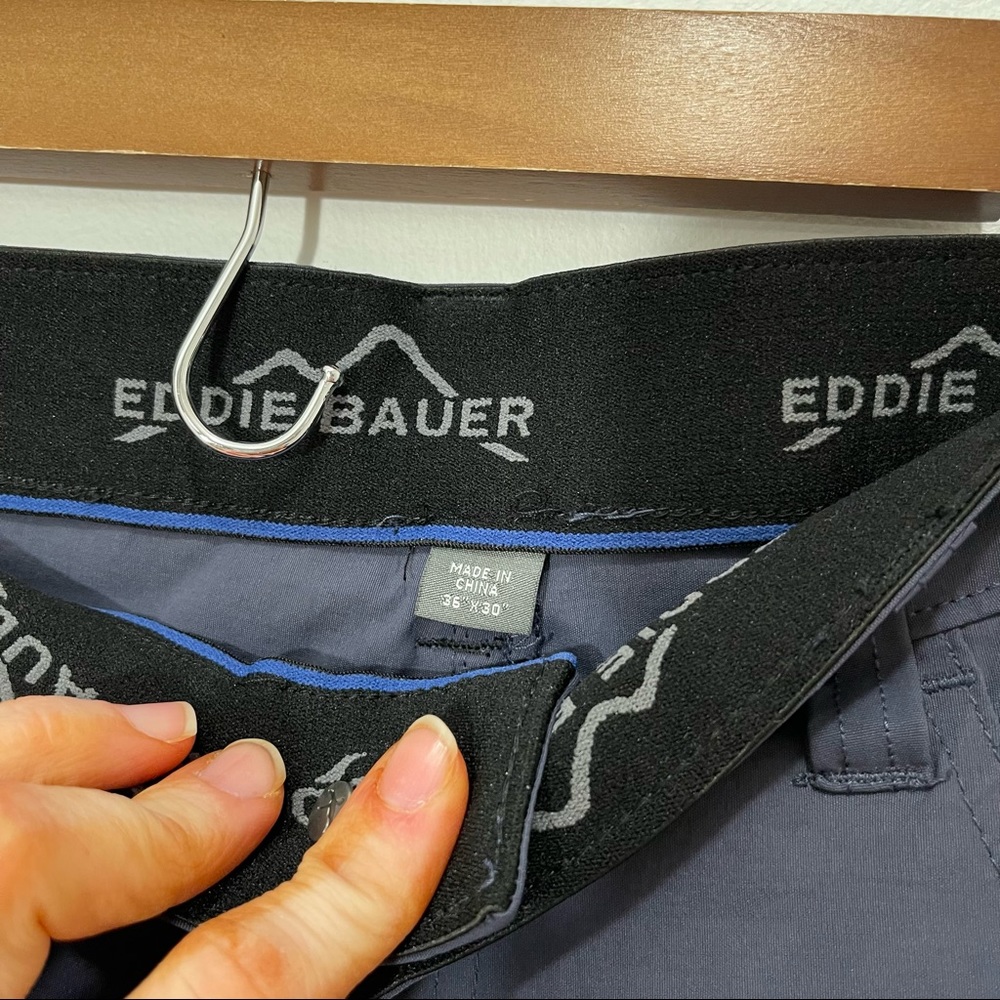 Eddie Bauer Flex Wrinkle-Resistant Sport Chinos Navy - Picture 4 of 5